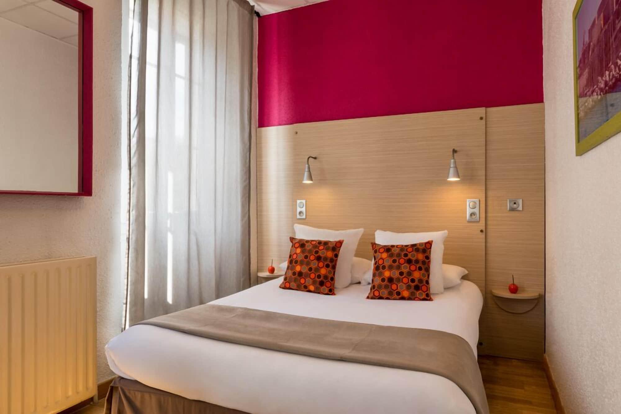 Edmond Rostand Hotel 3*