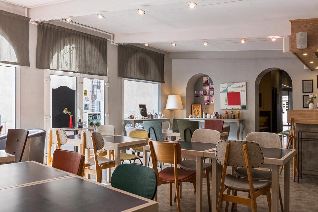 Edmond Rostand Hotel